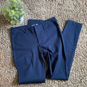 Old Navy - Navy Pixie Never Fade Pants size 4